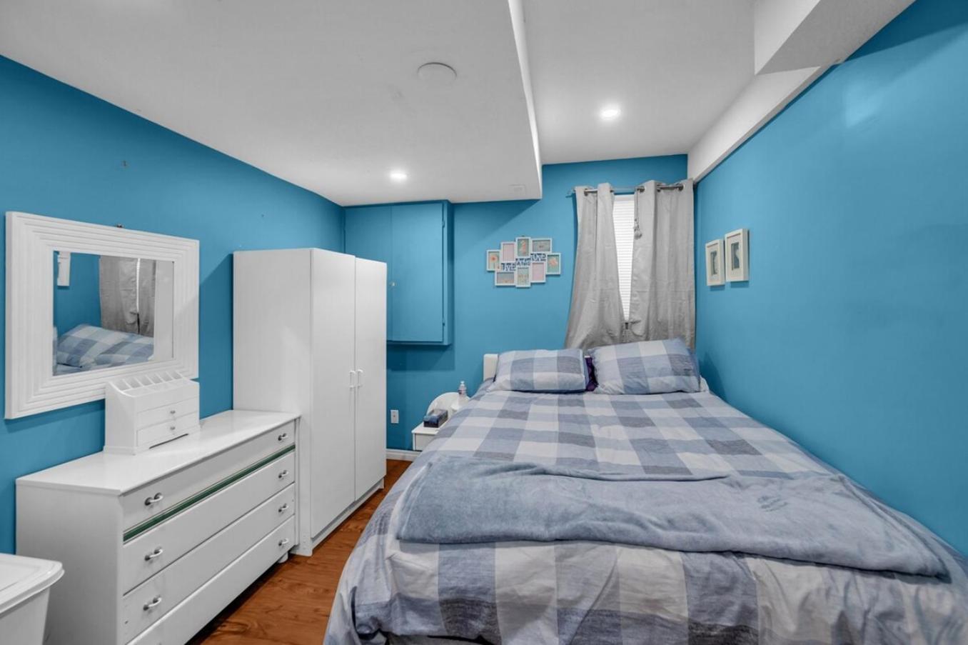 52-3 Bed Suite On Lake Central Ac By Airport YYC Екстериор снимка