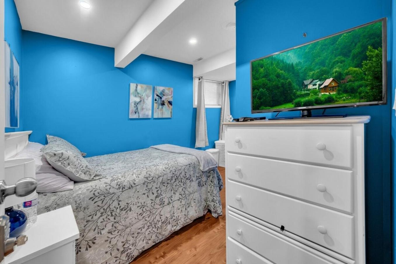 52-3 Bed Suite On Lake Central Ac By Airport YYC Екстериор снимка