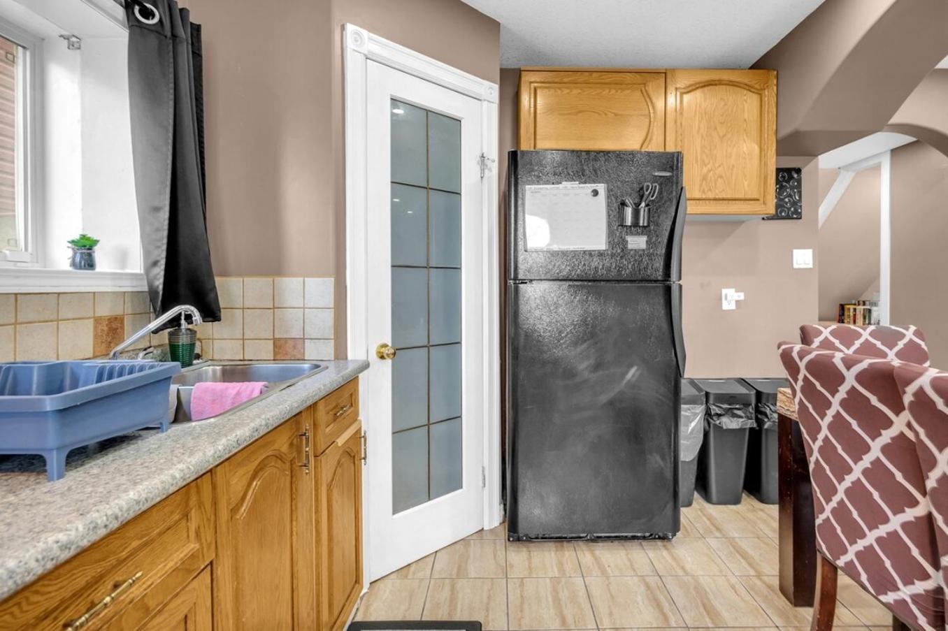 52-3 Bed Suite On Lake Central Ac By Airport YYC Екстериор снимка