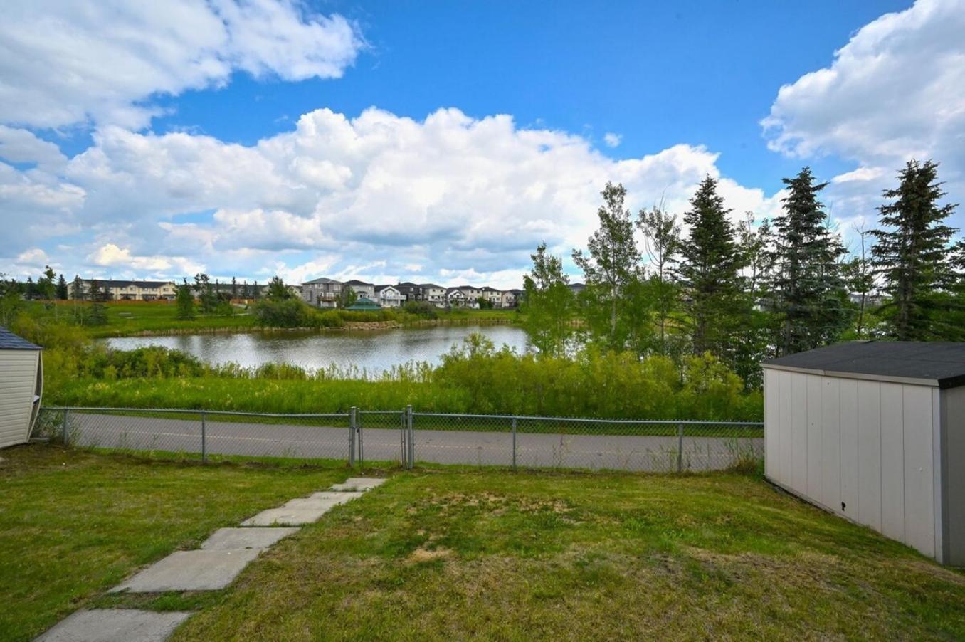 52-3 Bed Suite On Lake Central Ac By Airport YYC Екстериор снимка